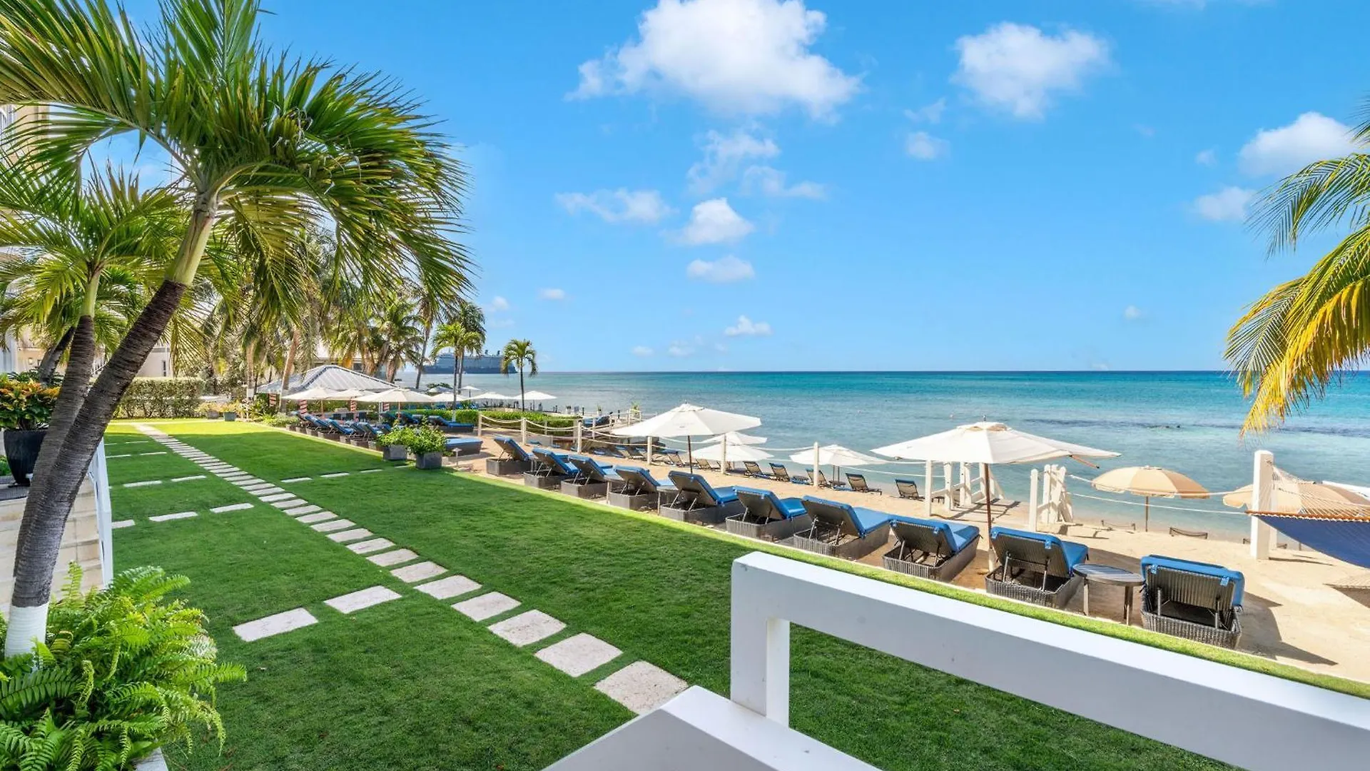 Apartment South Bay 7- 2 Bedroom 2 Bathroom Unit Seven Mile Beach